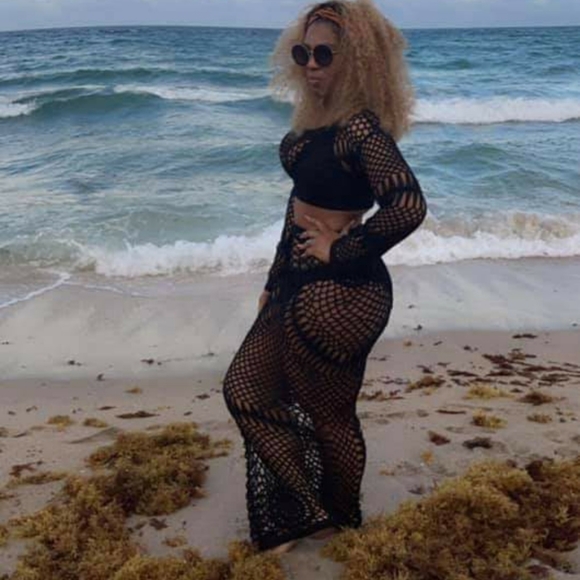 Vacation crochet 2 piece set - Picture 4 of 4